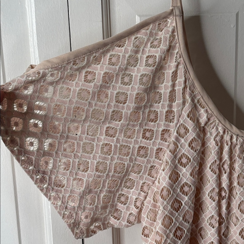 3 for $20 VENUS Blush Pink Lace Mini Dress with Crochet Overlay sz L - Picture 5 of 6